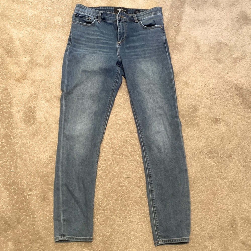 Lucky brand jeans.